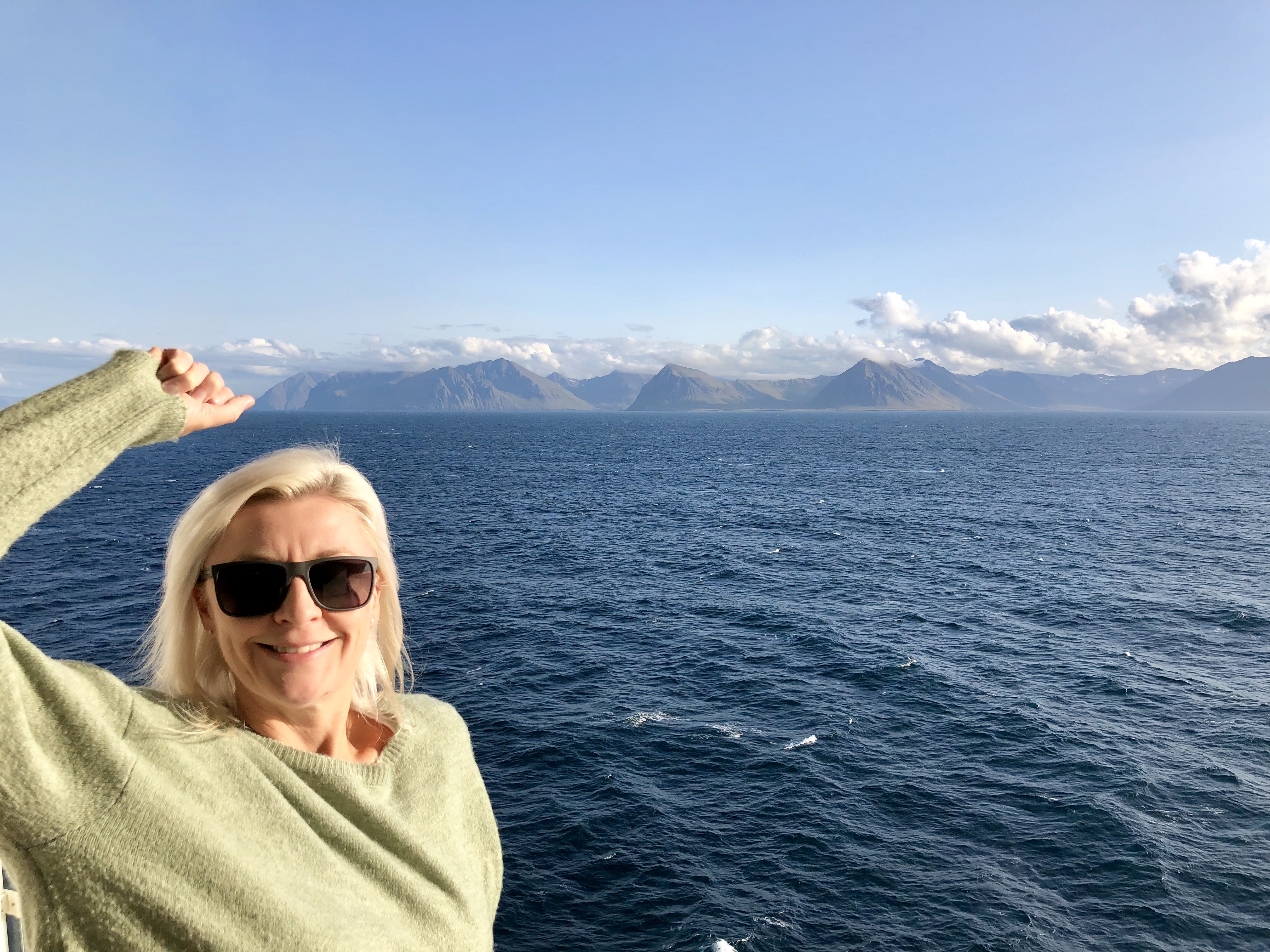 Celebrity Cruises, Silhouette - Giddy Guest